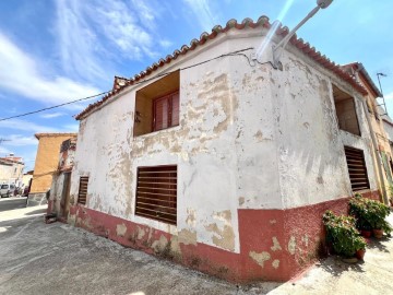 Maison 4 Chambres à Aldeacentenera