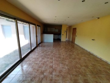 House 4 Bedrooms in Mas Pere-Río de Oro