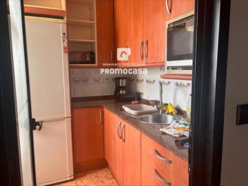 Apartment 3 Bedrooms in Badia del Vallès