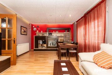 Apartamento 2 Quartos em La Creu de Barberà - Avinguda - Eixample