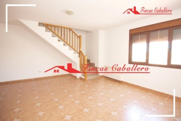 Duplex 2 Bedrooms in Valmojado