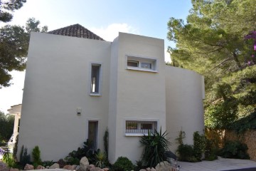 House 4 Bedrooms in Urbanización Santa Clara