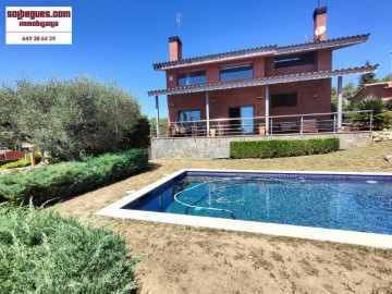 House 4 Bedrooms in Begues