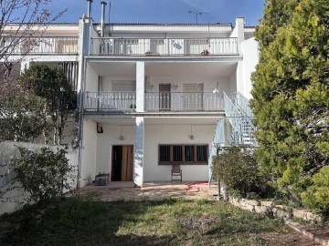 House 5 Bedrooms in Tàrrega