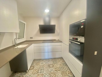 Apartment 3 Bedrooms in Pallejà