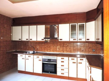 House 5 Bedrooms in Aldearrubia