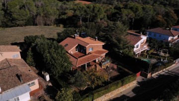 House 4 Bedrooms in Sant Julià d'Alfou