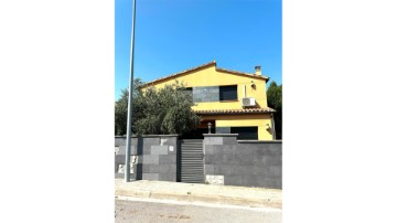 House 3 Bedrooms in Canet de Fals