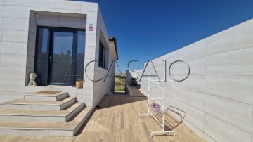 House 4 Bedrooms in Valdeporro