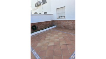 House 4 Bedrooms in Olivares