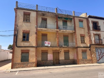 Edificio en Consuegra