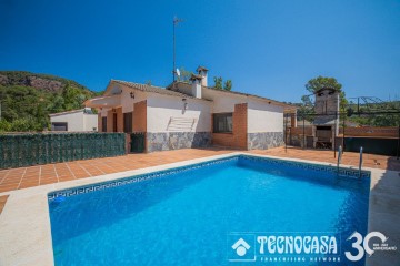 House 5 Bedrooms in Viladecavalls