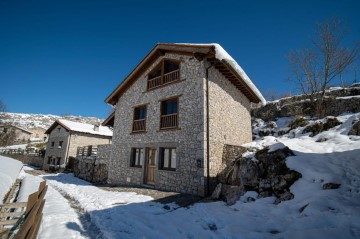 Casa o chalet 3 Habitaciones en Sotres