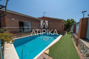 Apartment 5 Bedrooms in Zona Alta