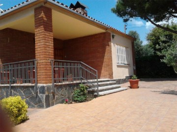 House 3 Bedrooms in El Brugue