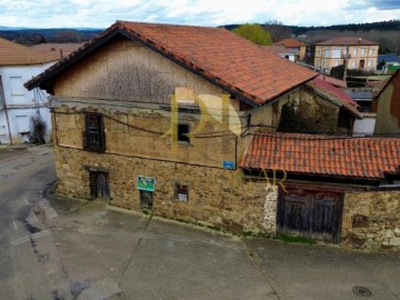 House  in Vega de Magaz