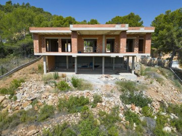 House 4 Bedrooms in Algar de Palancia