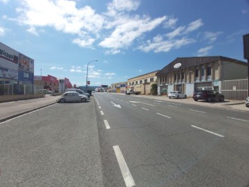 Nave en Aranguren