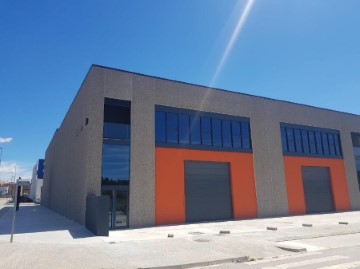 Industrial building / warehouse in Montserrat - Zona Passeig - Can Illa