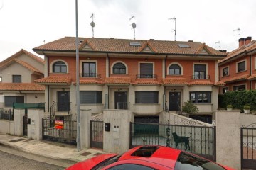 Casa o chalet 4 Habitaciones en San Miguel del Camino