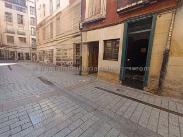 Commercial premises in Casco Antiguo