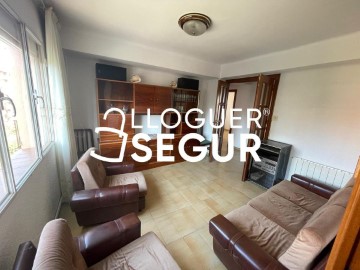 Apartment 3 Bedrooms in Escorxador - El Palau