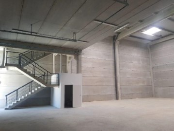 Industrial building / warehouse in Montserrat - Zona Passeig - Can Illa