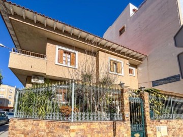 House 9 Bedrooms in La Eralta