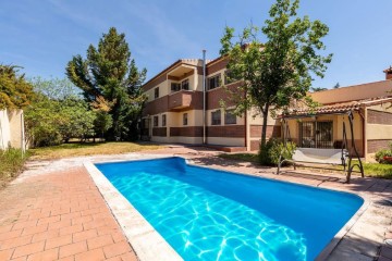 Casa o chalet 9 Habitaciones en Valdelagua