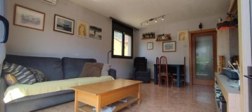 Apartment 3 Bedrooms in Centelles