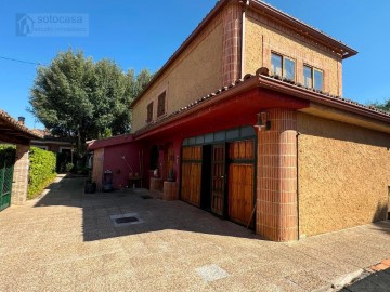 Casa o chalet 5 Habitaciones en Fuensaldaña