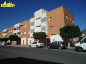 Apartment 3 Bedrooms in Los Ángeles - Cruz de Caravaca