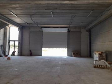 Industrial building / warehouse in Montserrat - Zona Passeig - Can Illa