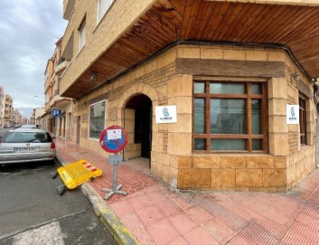 Commercial premises in Guardamar Playa