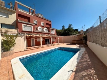 Casa o chalet 6 Habitaciones en La Guardia de Jaén