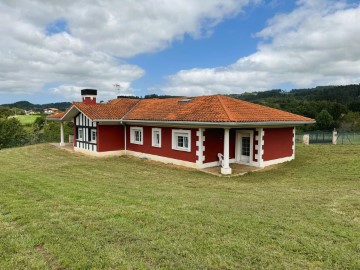 House  in Lauroeta