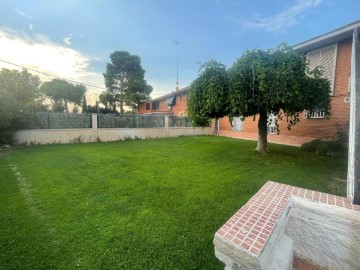 Casa o chalet 3 Habitaciones en Miralbueno