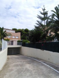 House 4 Bedrooms in Brises del Mar