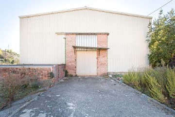 Bâtiment industriel / entrepôt à Congost - Santa Caterina