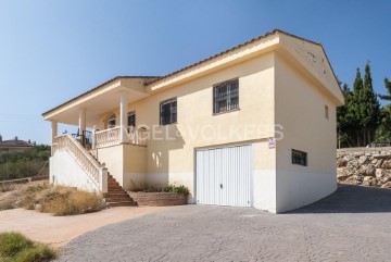 House 3 Bedrooms in San Cristóbal