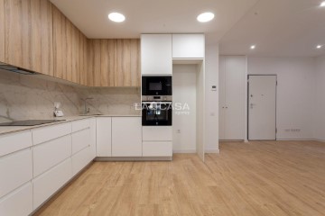 Apartment 3 Bedrooms in Vistalegre