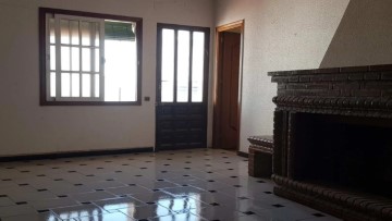 Apartment 1 Bedroom in Llerena