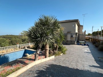 House 4 Bedrooms in El Catllar