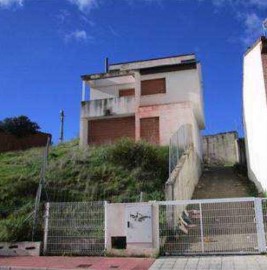 House  in La Torre de Esteban Hambrán