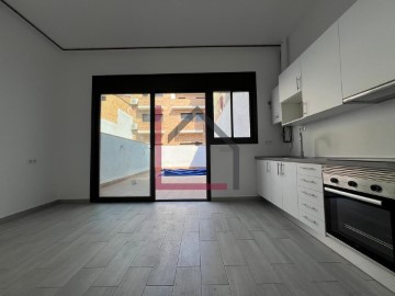 House 4 Bedrooms in El Prat de Llobregat Centre