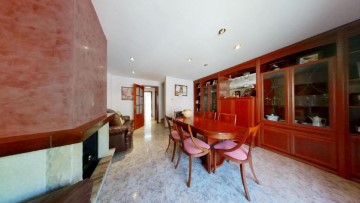 House 5 Bedrooms in Bellavista