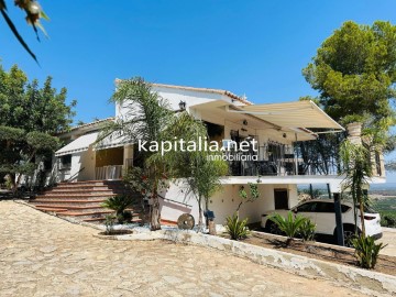 House 5 Bedrooms in Carlet