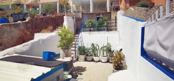 House 4 Bedrooms in La Vilavella