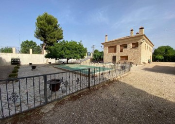 House 5 Bedrooms in Las Virtudes