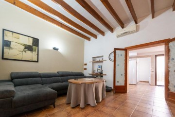 House 5 Bedrooms in Maria de la Salut